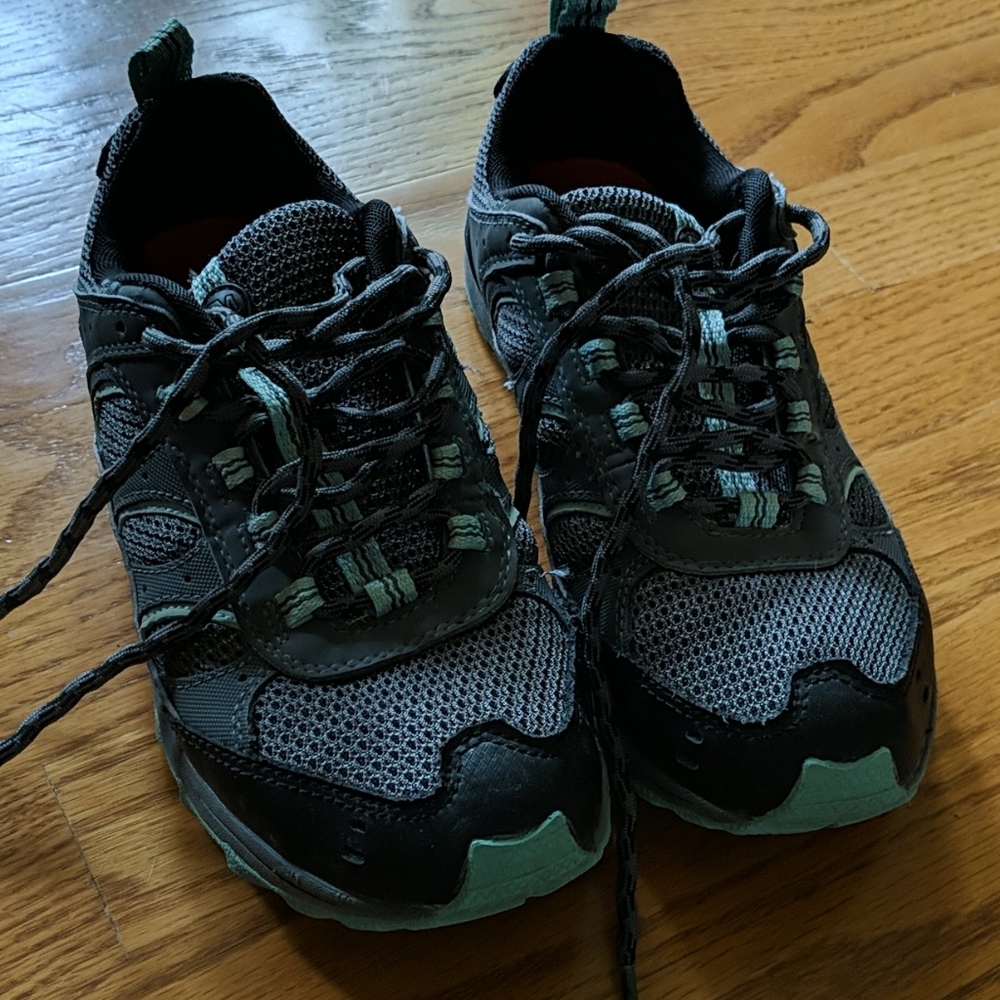 Women's Merrell hiking shoes